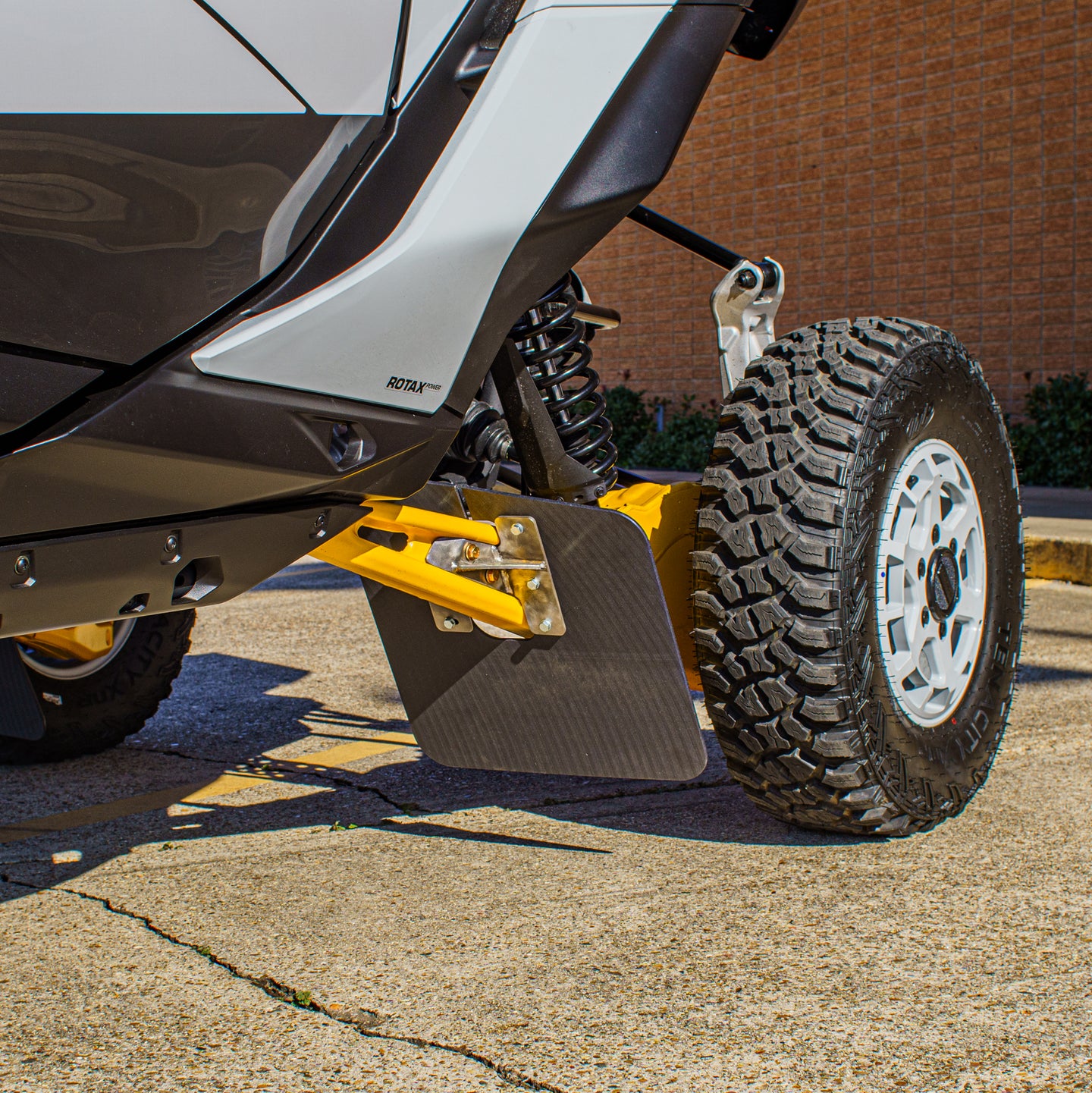 Can-Am Maverick R Trailing Arms Rock Guard Kit